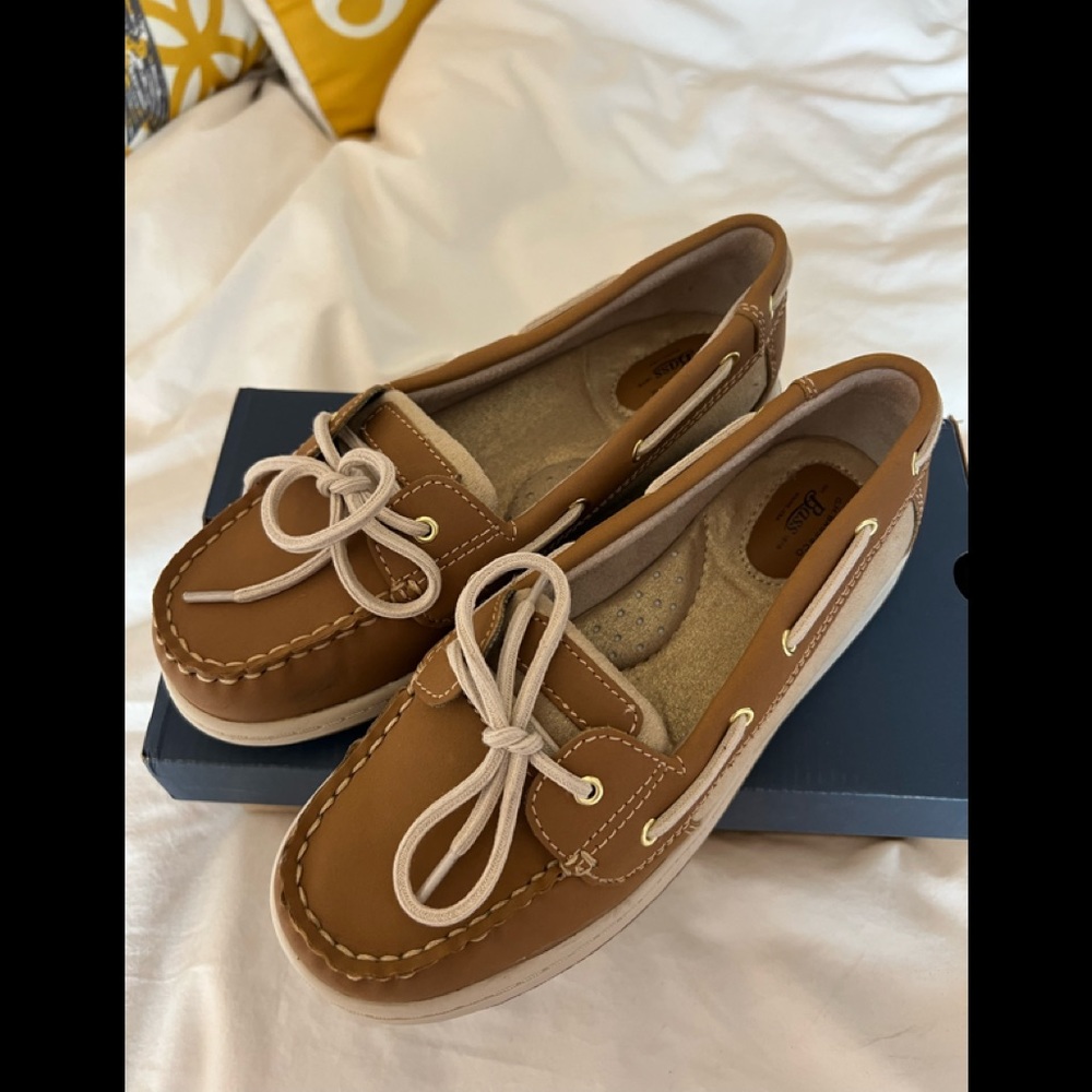 Bass Seahorse Slip on boat shoe tan